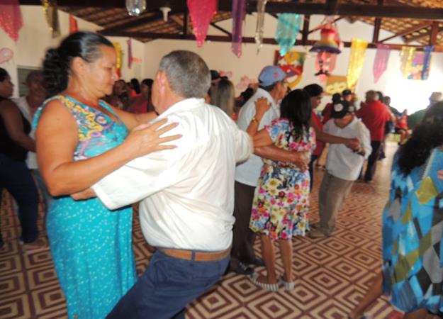 Prefeitura de Pedro II promove carnaval do idoso pelo Serviço de Convivência e Fortalecimento de Vínculos - Imagem 9