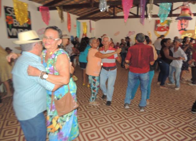 Prefeitura de Pedro II promove carnaval do idoso pelo Serviço de Convivência e Fortalecimento de Vínculos - Imagem 20