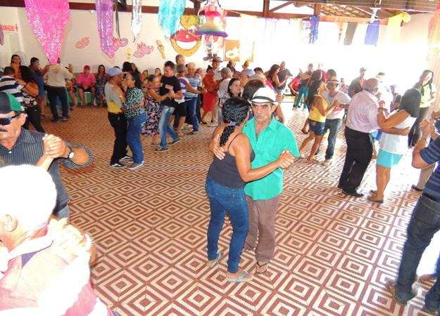 Prefeitura de Pedro II promove carnaval do idoso pelo Serviço de Convivência e Fortalecimento de Vínculos - Imagem 7