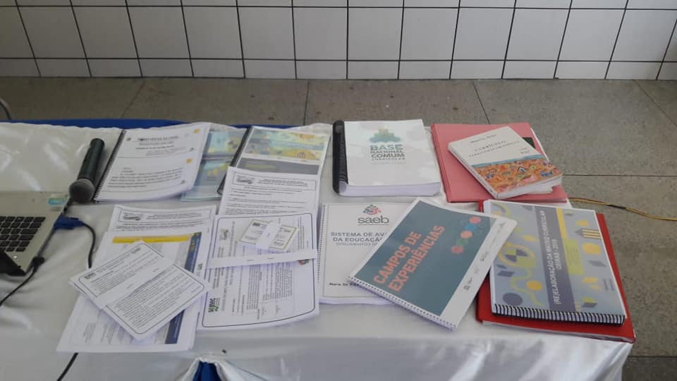 Base comum curricular é discutida na rede municipal de ensino em Santo Inácio  