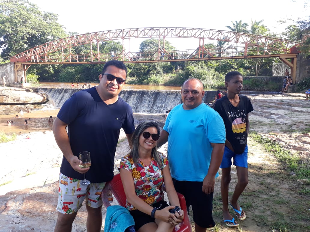 População aproveita às águas do Balneário Natal e faz à festa - Imagem 2