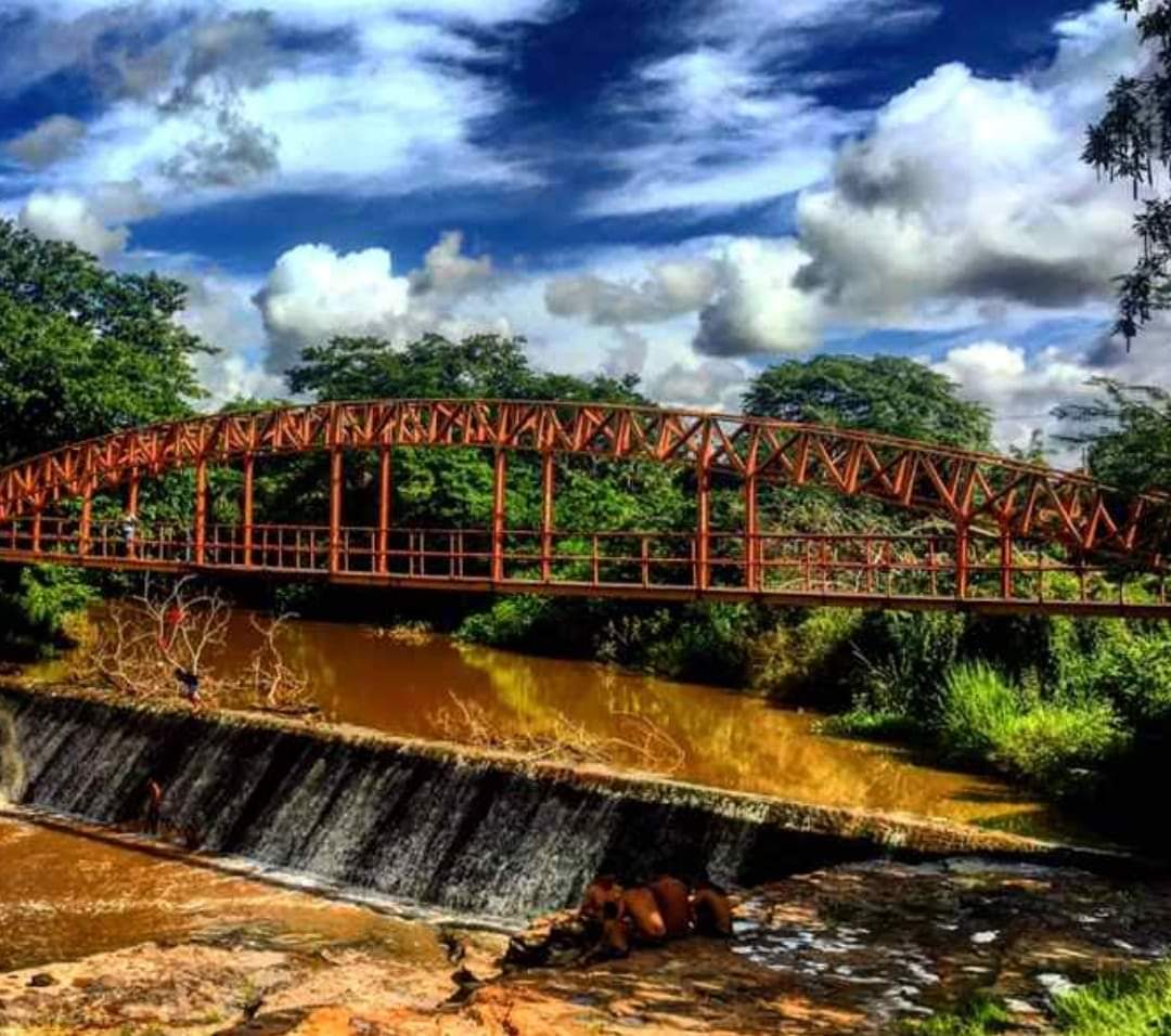 População aproveita às águas do Balneário Natal e faz à festa - Imagem 1