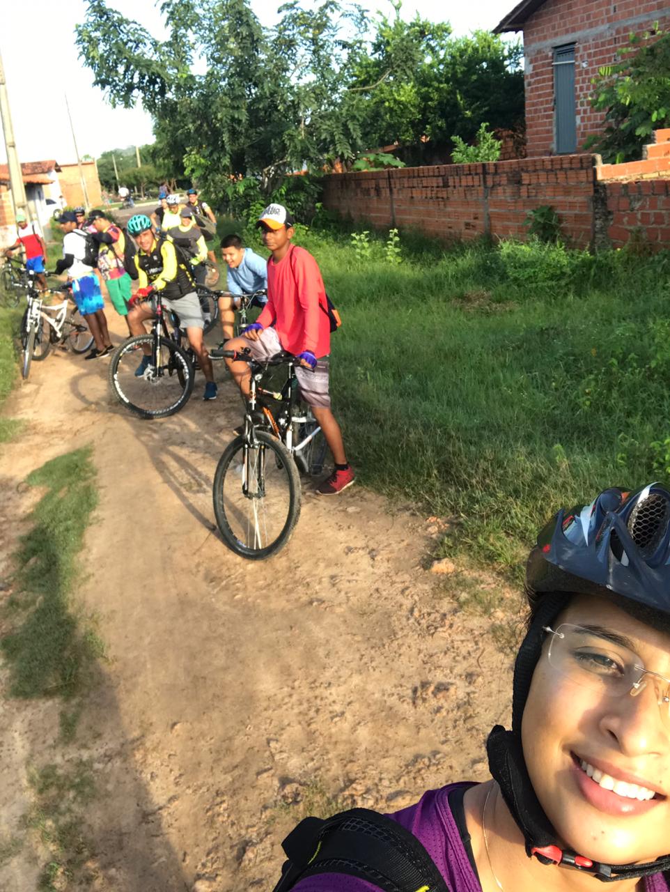 Passeio ciclístico movimenta turma de amantes desta prática em Monsenhor Gil 