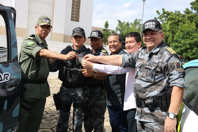 Entrega de duas viaturas novas para o 18º Batalhão da Polícia Militar, na cidade de Água Branca - Imagem 5