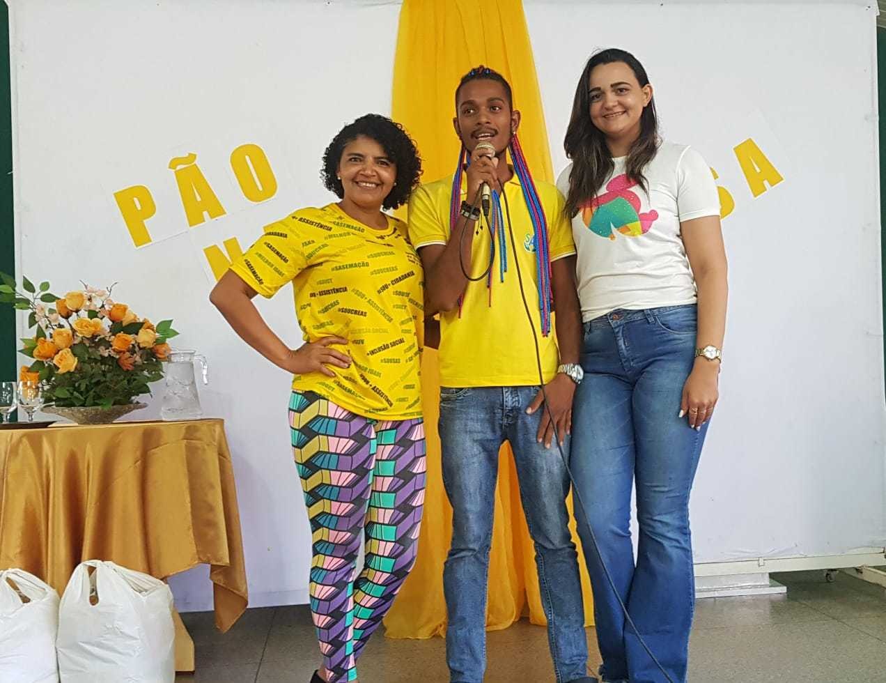 Secretaria de assistência realiza entrega do projeto pão na mesa - Imagem 1