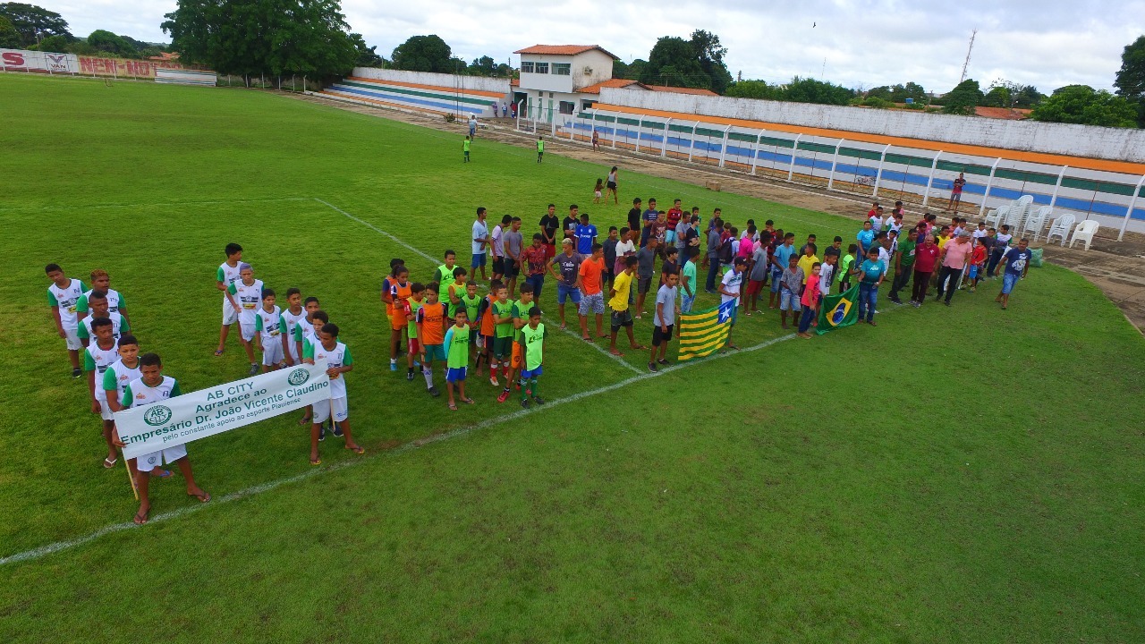 Escolinha de Futebol Fluminense inicia atividades em Água Branca - Imagem 1