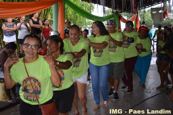 Bloco da 3ª Idade animou sábado de carnaval em N. S. dos Remédios - Imagem 20