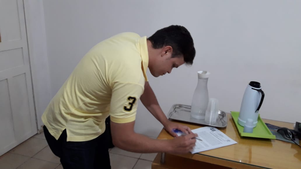 Prefeitura da posse a cinco novos celetistas em Dom Expedito Lopes - Imagem 13