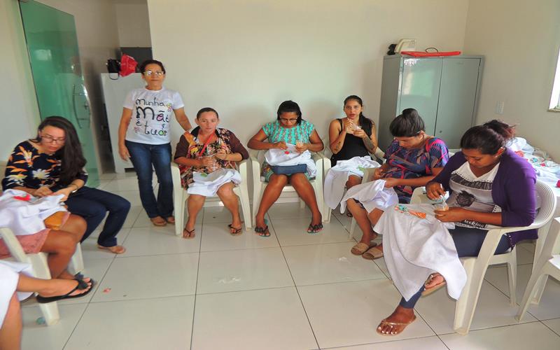 Gestantes participam de curso de enxovais em Pedro II - Imagem 12
