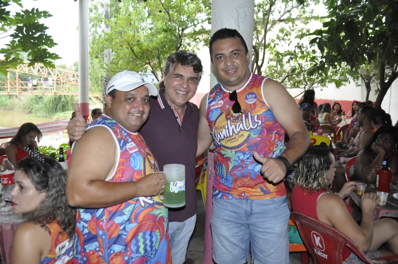 Prefeito João Luiz prestigia evento de bloco no Balneário Natal  - Imagem 12