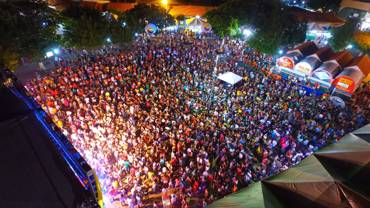 Água Branca: Romim Mata, Luketta e Johnny Fred comandam segunda noite do Carnaval