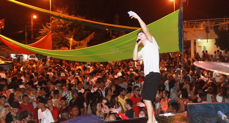 Segunda noite do Carnaval de Pedro II traz mix de swing e axé - Imagem 4