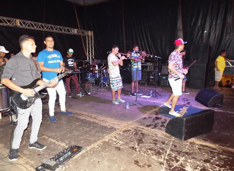 Forró Absoluthe e Kaio Stronda animaram terceira noite de Carnaval de Pedro II - Imagem 7