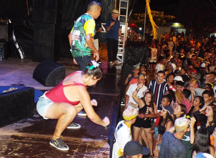 Forró Absoluthe e Kaio Stronda animaram terceira noite de Carnaval de Pedro II - Imagem 39