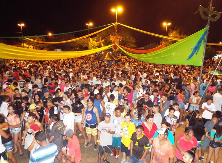 Forró Absoluthe e Kaio Stronda animaram terceira noite de Carnaval de Pedro II - Imagem 34