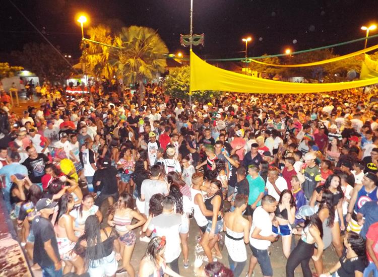 Forró Absoluthe e Kaio Stronda animaram terceira noite de Carnaval de Pedro II - Imagem 22