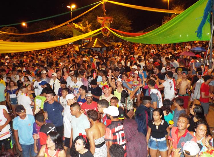 Forró Absoluthe e Kaio Stronda animaram terceira noite de Carnaval de Pedro II - Imagem 24
