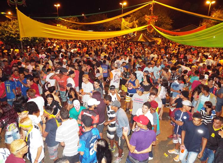 Forró Absoluthe e Kaio Stronda animaram terceira noite de Carnaval de Pedro II - Imagem 35