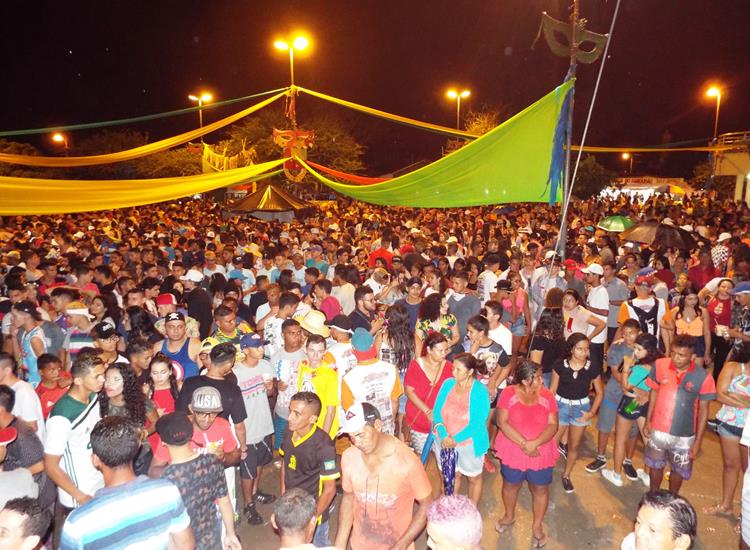 Forró Absoluthe e Kaio Stronda animaram terceira noite de Carnaval de Pedro II - Imagem 30