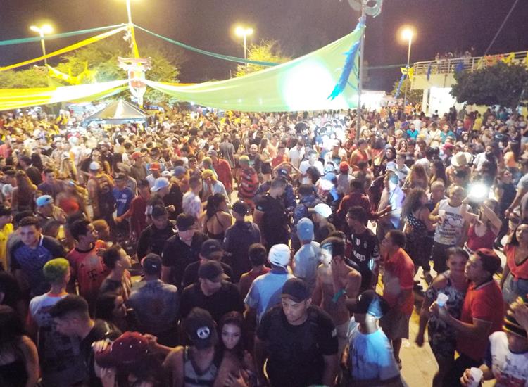 Público lota e se despede do carnaval 2019 ao som de Amor a 1000 e Edu Safadão - Imagem 58