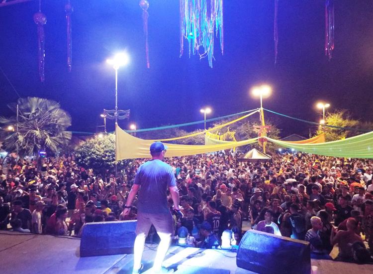 Público lota e se despede do carnaval 2019 ao som de Amor a 1000 e Edu Safadão - Imagem 32