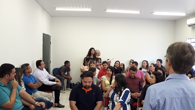 Servidores aprovados em Teste Seletivo de Dom Expedito Lopes são empossados - Imagem 33