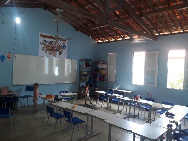 Secretaria Mun de Educação de Dom Expedito Lopes adquire novas mesas e cadeiras escolares - Imagem 5