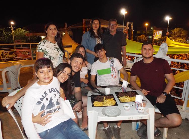 Público lota e se despede do carnaval 2019 ao som de Amor a 1000 e Edu Safadão - Imagem 13