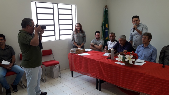 Servidores aprovados em Teste Seletivo de Dom Expedito Lopes são empossados - Imagem 14