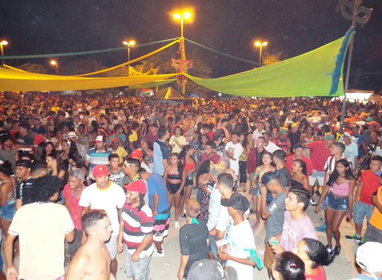 Público lota e se despede do carnaval 2019 ao som de Amor a 1000 e Edu Safadão - Imagem 42