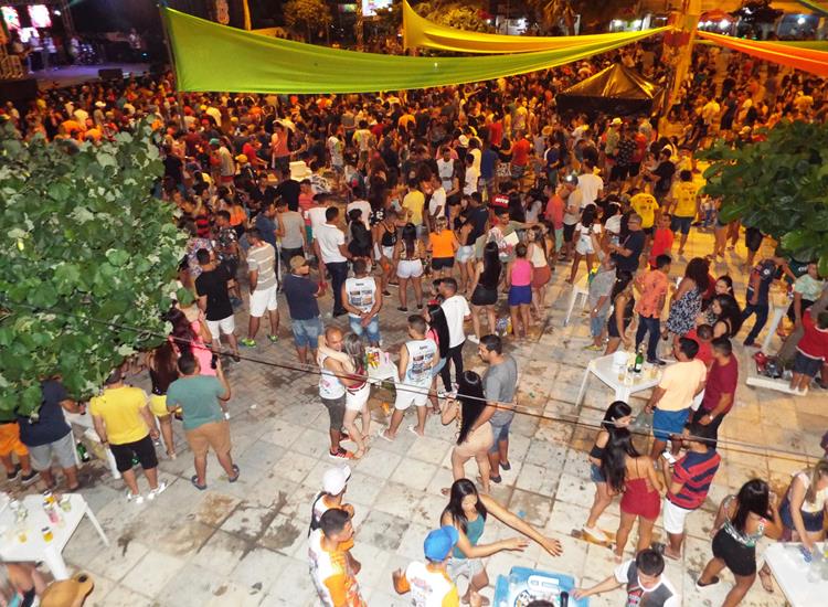 Público lota e se despede do carnaval 2019 ao som de Amor a 1000 e Edu Safadão - Imagem 55