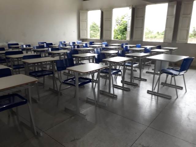 Secretaria Mun de Educação de Dom Expedito Lopes adquire novas mesas e cadeiras escolares - Imagem 9