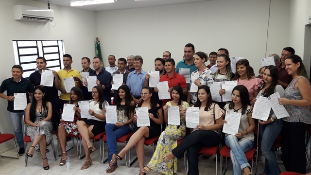 Servidores aprovados em Teste Seletivo de Dom Expedito Lopes são empossados - Imagem 55