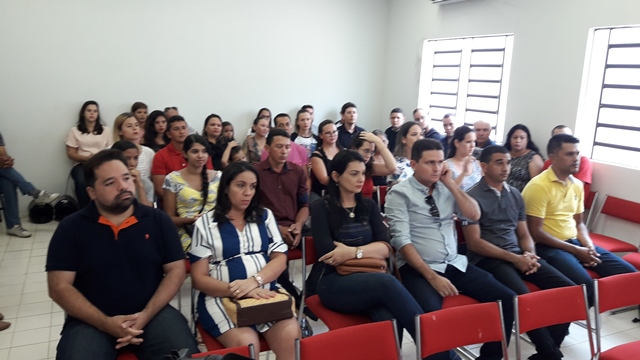 Servidores aprovados em Teste Seletivo de Dom Expedito Lopes são empossados - Imagem 1