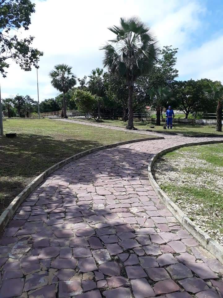 Prefeito João Luiz continua sua meta de cidade limpa  - Imagem 3