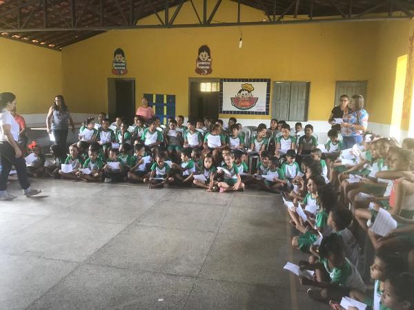 Alunos da rede municipal de ensino participam de palestra sobre a cidade de Santo Inácio - Imagem 2