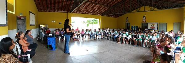 Alunos da rede municipal de ensino participam de palestra sobre a cidade de Santo Inácio - Imagem 24