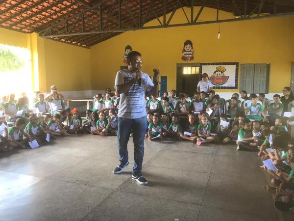 Alunos da rede municipal de ensino participam de palestra sobre a cidade de Santo Inácio - Imagem 1