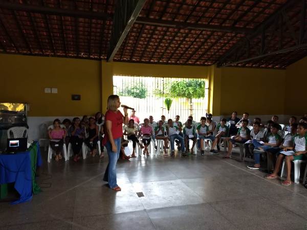 Alunos da rede municipal de ensino participam de palestra sobre a cidade de Santo Inácio - Imagem 22