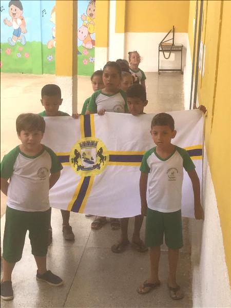 Alunos da rede municipal de ensino participam de palestra sobre a cidade de Santo Inácio - Imagem 7