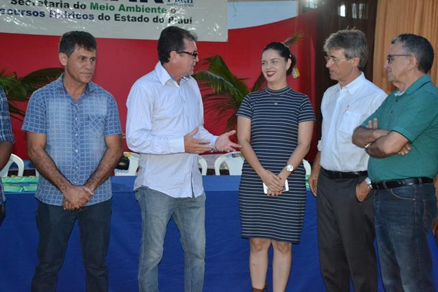 No aniversario da cidade prefeitura implanta programa “Piauí Mais Verde” em Dom Expedito Lopes. - Imagem 15