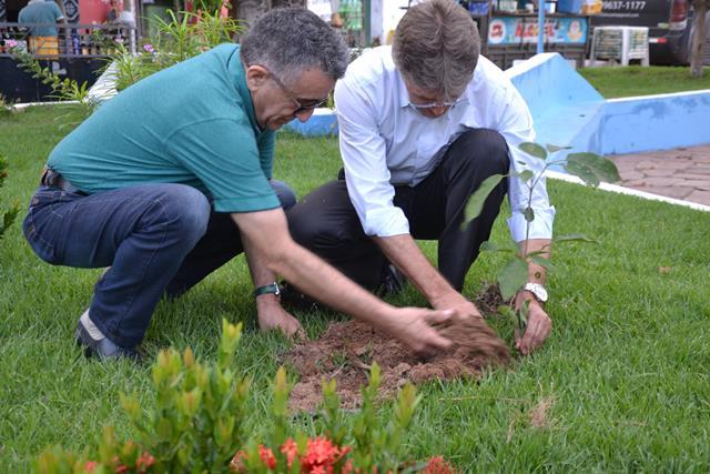 No aniversario da cidade prefeitura implanta programa “Piauí Mais Verde” em Dom Expedito Lopes. - Imagem 10
