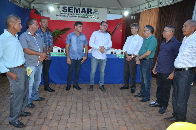 No aniversario da cidade prefeitura implanta programa “Piauí Mais Verde” em Dom Expedito Lopes. - Imagem 13