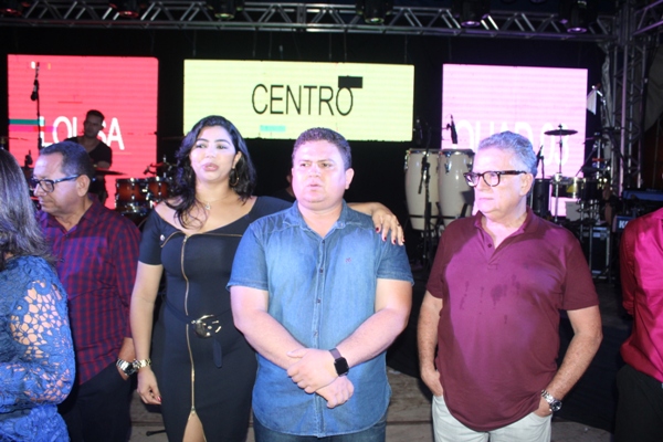 Show com Zé Cantor encerra programação de aniversário de Santo Inácio do Piauí - Imagem 24