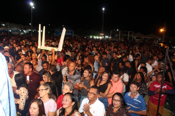 Show com Zé Cantor encerra programação de aniversário de Santo Inácio do Piauí - Imagem 37