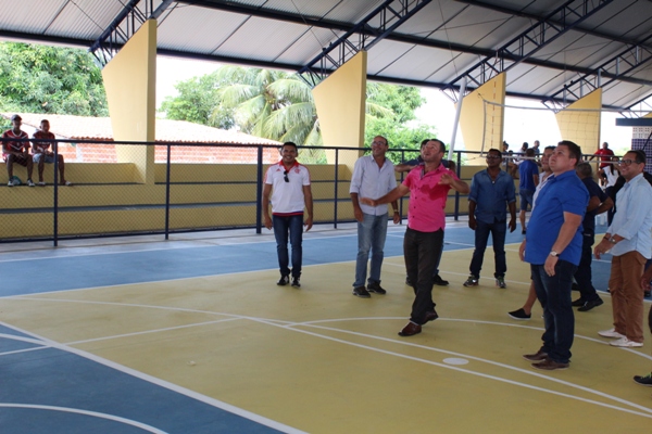 Prefeito entrega obras em Santo Inácio durante aniversário da cidade - Imagem 60