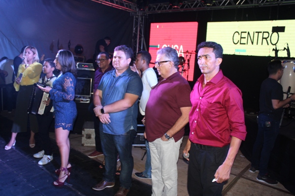 Show com Zé Cantor encerra programação de aniversário de Santo Inácio do Piauí - Imagem 21