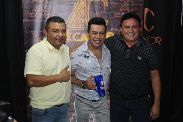 Show com Zé Cantor encerra programação de aniversário de Santo Inácio do Piauí - Imagem 50