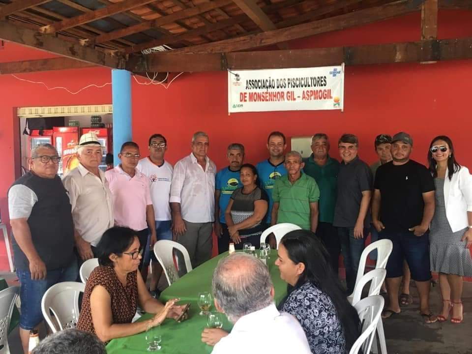 Prefeito João Luiz inova e descentraliza entrega do pescado - Imagem 2