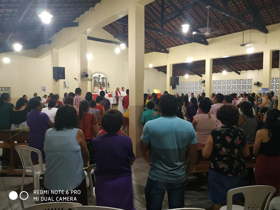 Procissão de ramos da início a semana santa na paróquia Santo Inácio de Loyola em Santo Inácio do Piauí - Imagem 2